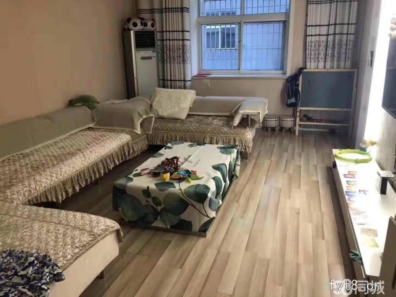 万宇小区 二楼精装修125平81万带储物间 诚心卖 一小学校